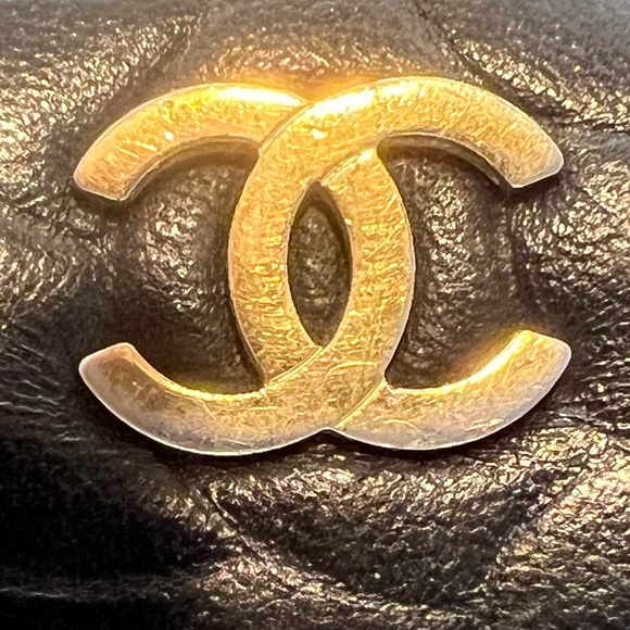 ❤️SOLD❤️TRR CHANEL CAMELLIA LAMBSKIN CC LOGO EMBOSSED ZIP LEATHER LONG WALLET - Picture 9 of 16